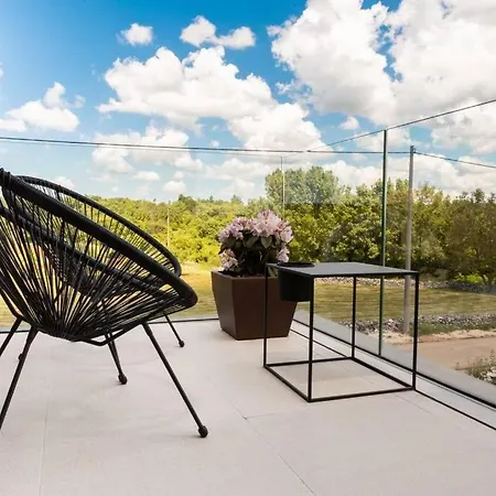 Luxury G2 With Indoor & Outdoor Pool וילה