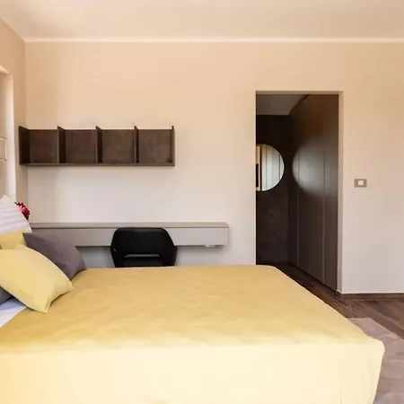 Luxury G2 With Indoor & Outdoor Pool * Kringa
